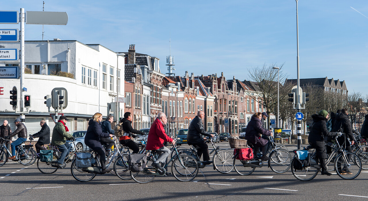 Fieters op het Kleinwegplein.