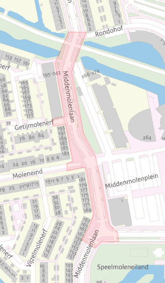 Kaartje van de Middenmolenlaan. De Middenmolenlaan is tot de kruisingen met de Poldermolendreef en de Voowillenseweg omcirkelt. Op de kaart staan ook de zijstraten die naar dit gebied lopen aangegeven, namelijk Getijmolenerg, Moleneind en Middenmolenplein.