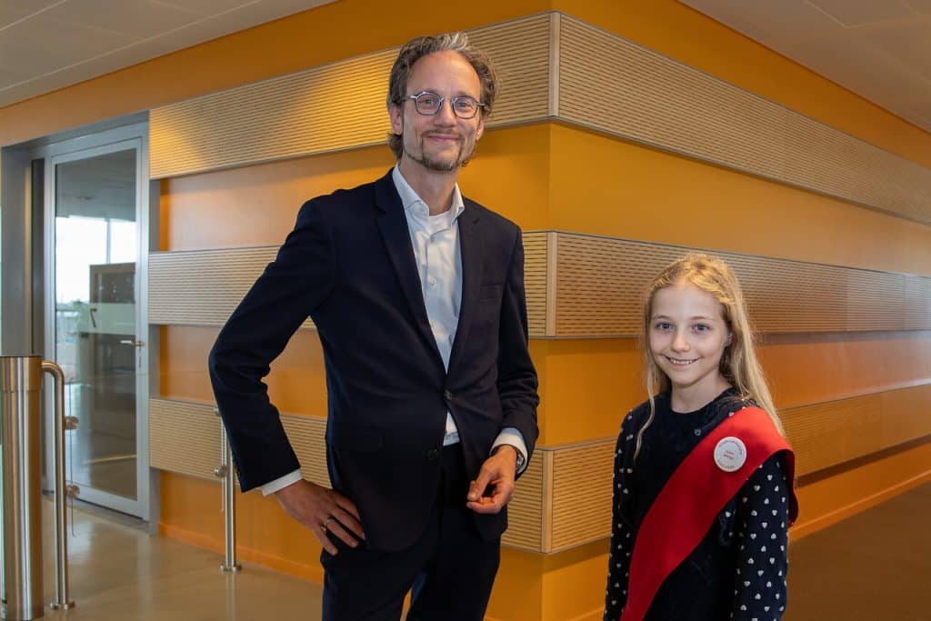 Wethouder Thierry van Vugt met kinderwethouder Julia Warga.