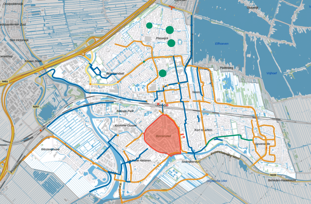 Kaartje van gouda waar het gebied van de binnenstad als rood aandachtsgebied is aangemerkt.