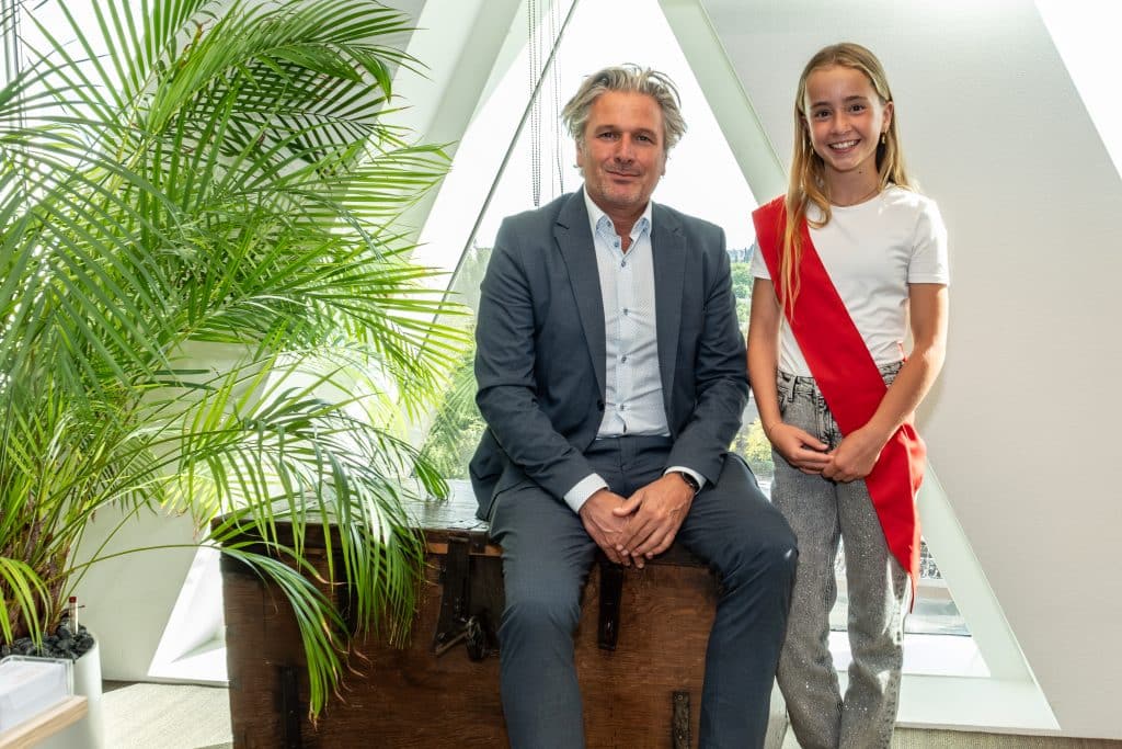Wethouder Michiel Bunnik en kinderwethouder Robin van der Sar.