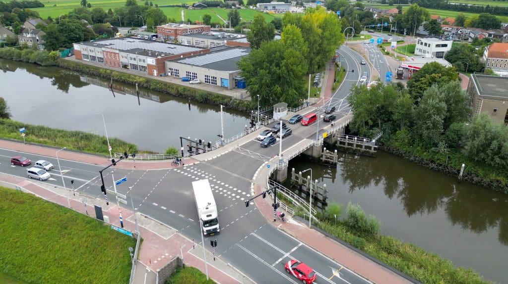 Luchtfoto van de Haastrechtsebrug