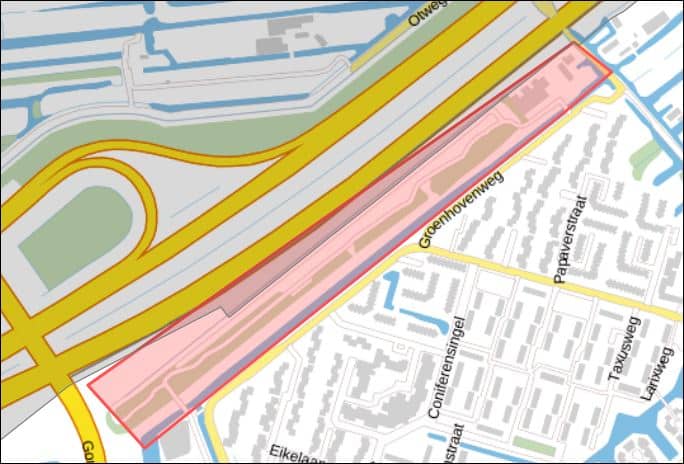 Op het kaartje staat het gebied van de Groene Wal gemarkeerd. De Groene Wal grenst ten zuiden aan de A12 en begint vlakbij de Goudse Poort en eindigt bij de kruising van de Bloemendaalseweg. Via de Groenhovenweg is het gebied toegankelijk met meerdere ingangen.