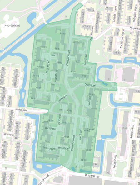Op de kaart staat een gemarkeerd gebied waar gewerkt gaat worden. Dat zijn deze straten: Plaswijckweg (tussen de Ruigenburg en het Noorderhout), Noordhoef, Westhoef, Zuidhoef, Oosthoef en delen van aansluitende straten, de Negenhoeven en de Rietzoom.