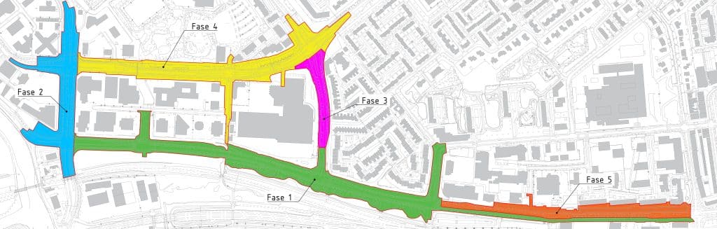 Plattegrond van de Spoorzone waarop de fases van de werkzaamheden zijn ingetekend. Met vijf verschillende kleuren wordt het betreffende gebied aangegeven.