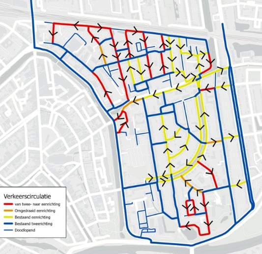 Op het kaartje is te zien dat een gedeelte van de straten van 2 naar 2 richting gaat of 1- of 2-richtingsverkeer blijft. Bij 4 straten wordt de 1 richting omgedraaid. 